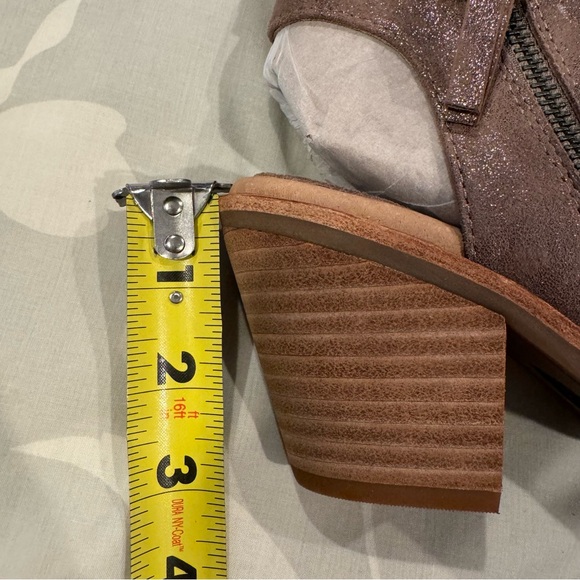 NIB SOFFT MCKENNA SANDAL IN SMOKE SUEDE - Picture 6 of 7